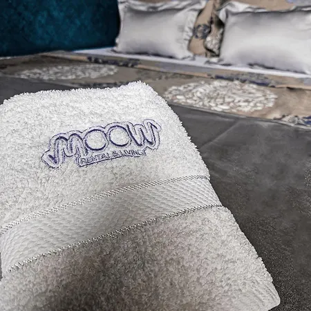 Moow Waterfront View Apartmán